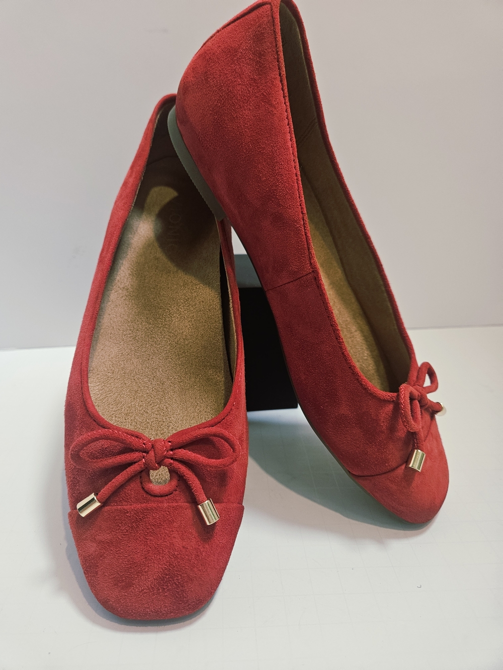 Vionic Klara Cherry Tomato Red Suede Leather Flats Size 7 - Orthopedic Support - Picture 5 of 16